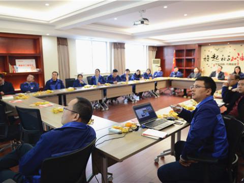 深学细悟转达头脑力量 ——利来老牌国际官网app集团党总支开展学习十九大精神 