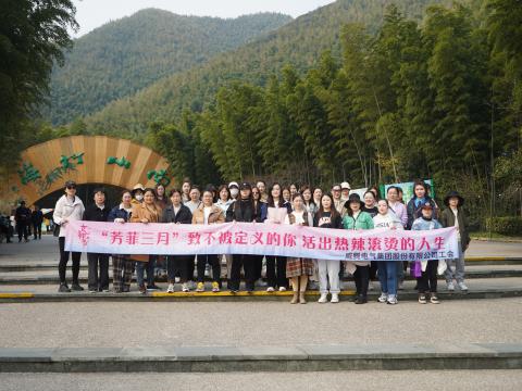 “青春如你，，，，，不被界说” —— 致敬活出热辣滚烫人生的你